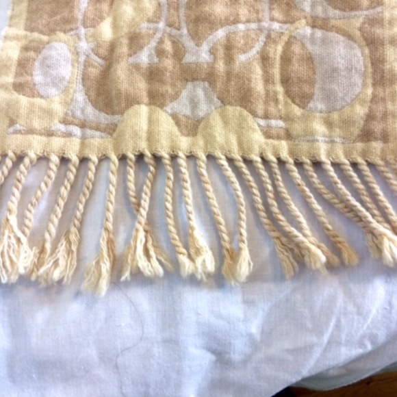 New COACH Scarf Tan and Cream - Picture 7 of 8